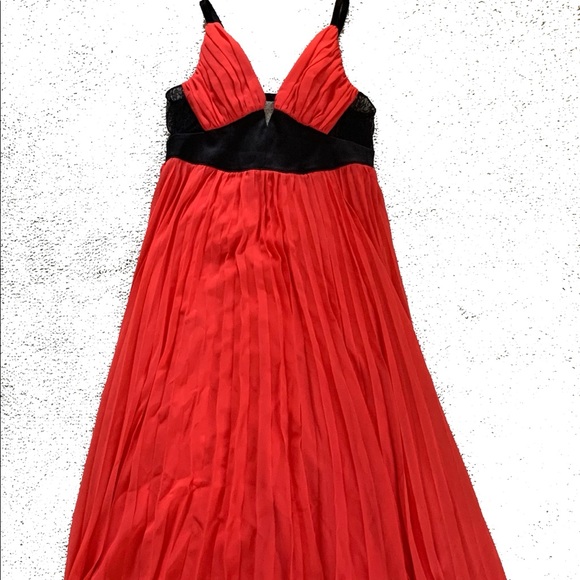 Dresses and shirts - Picture 4 of 14